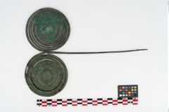 Foto von Bronzedoppelspiralnadel (NHMW-PRAE-002301)
